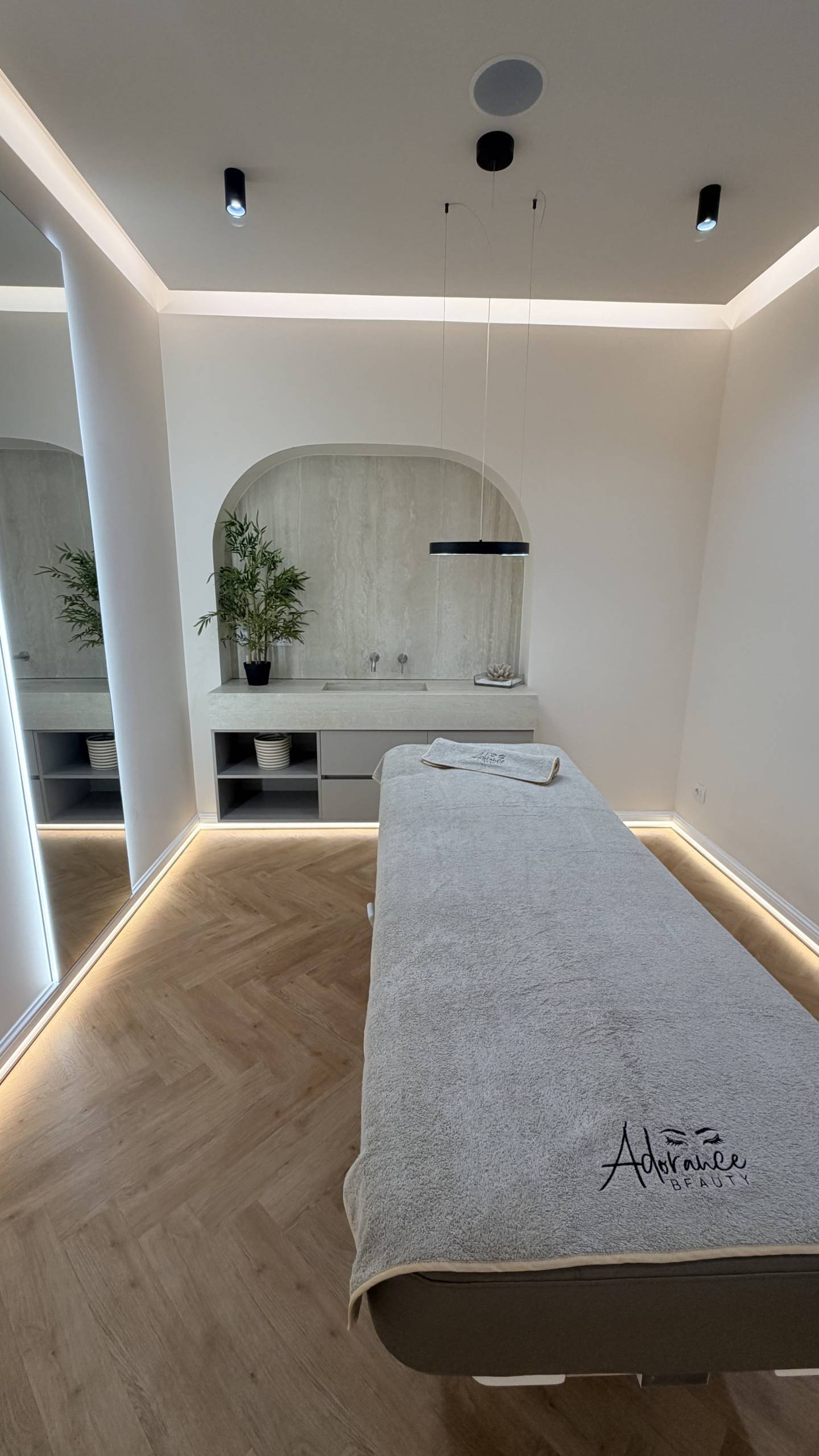Interni dello Studio Adorance Beauty
